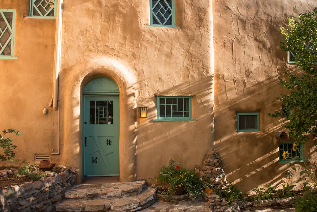 Inn Of The Turquoise Bear Santa Fe Exterior photo