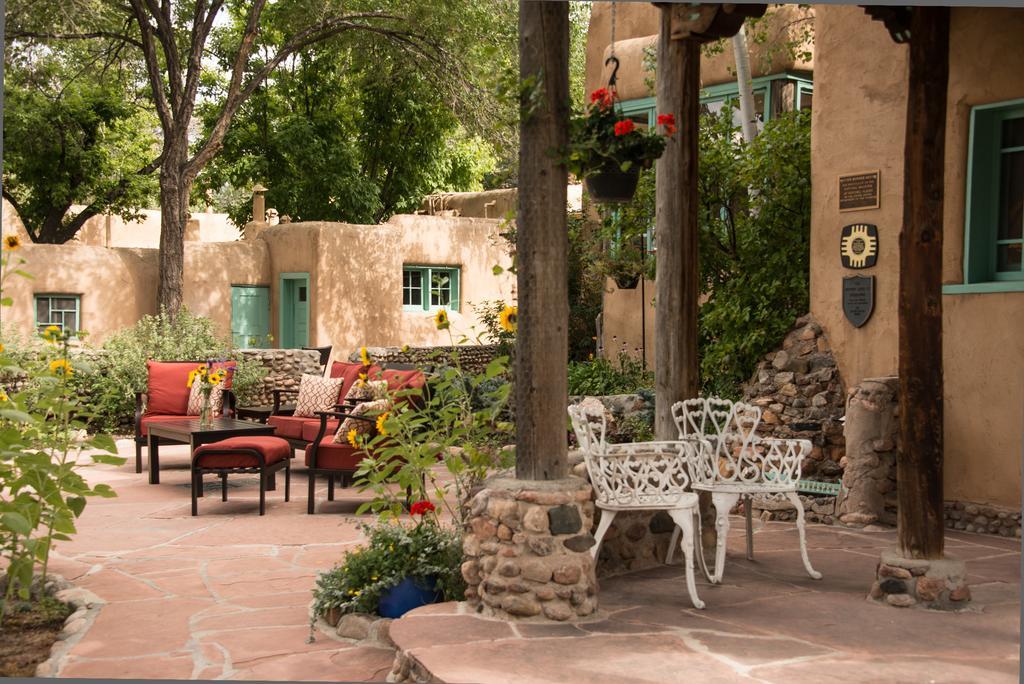 Inn Of The Turquoise Bear Santa Fe Exterior photo